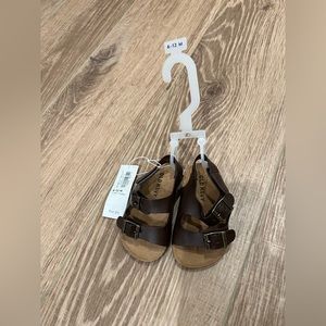 Old Navy infant sandals, size 6-12 months